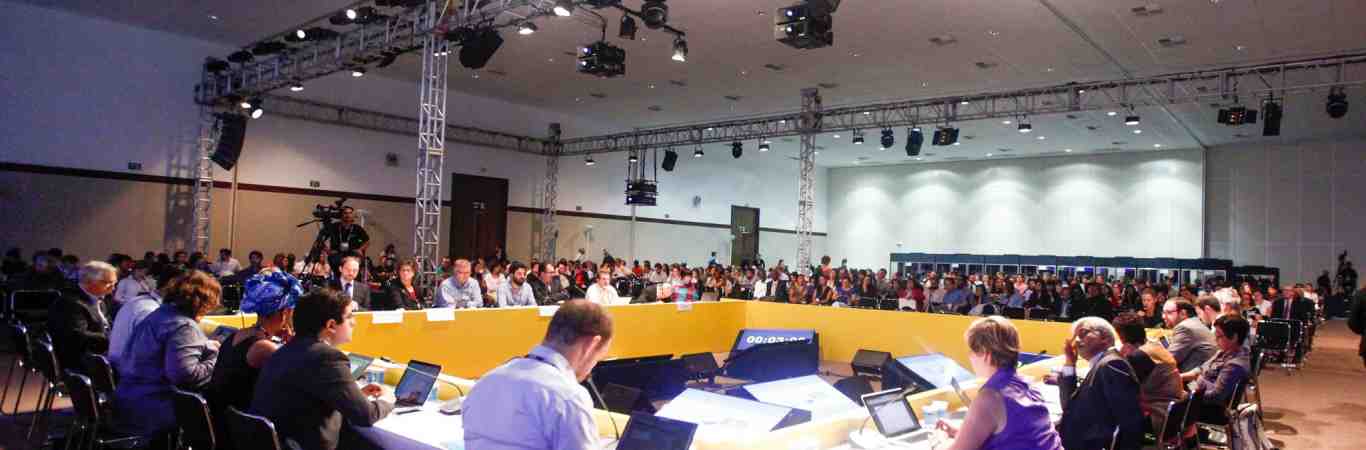 people around table - Intersessional Work during IGF 2015